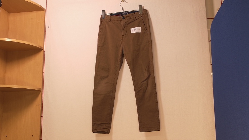 Ruskeat housut koko 134 cm 