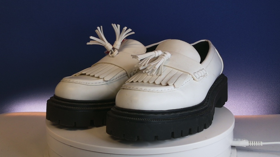 Valkoiset loaferit 39