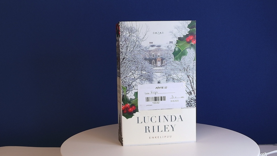 Lucinda Riley - Enkelipuu -kirja