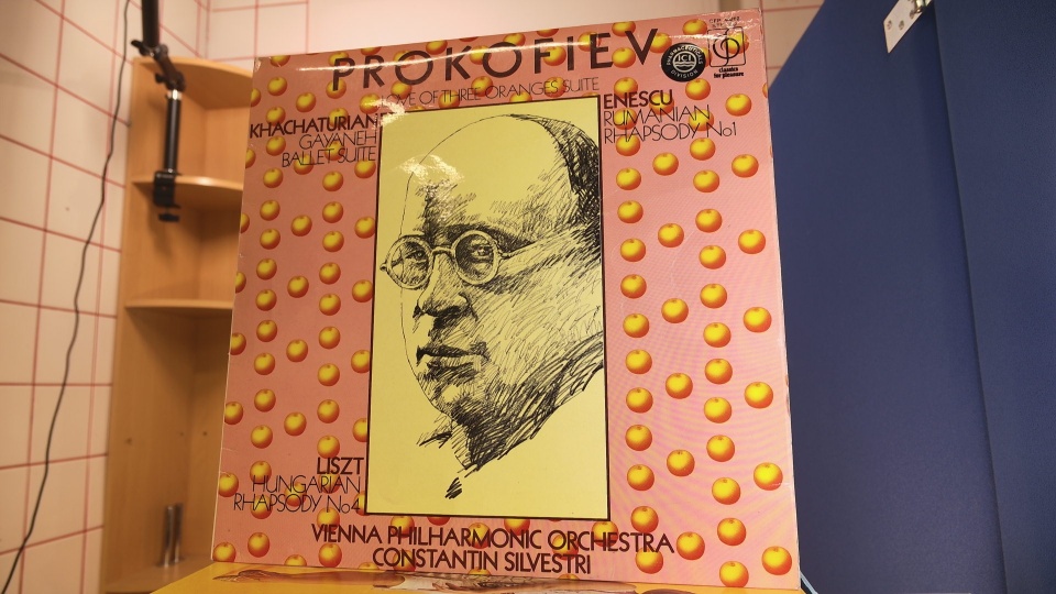 Prokofiev- Love of Three oranges suite LP