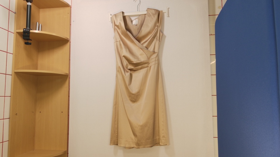 Kultainen mekko KOKO 38