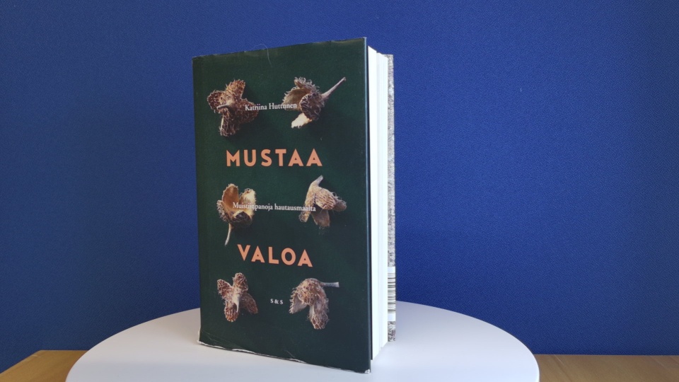 Mustaa valoa - Katrina Huttunen