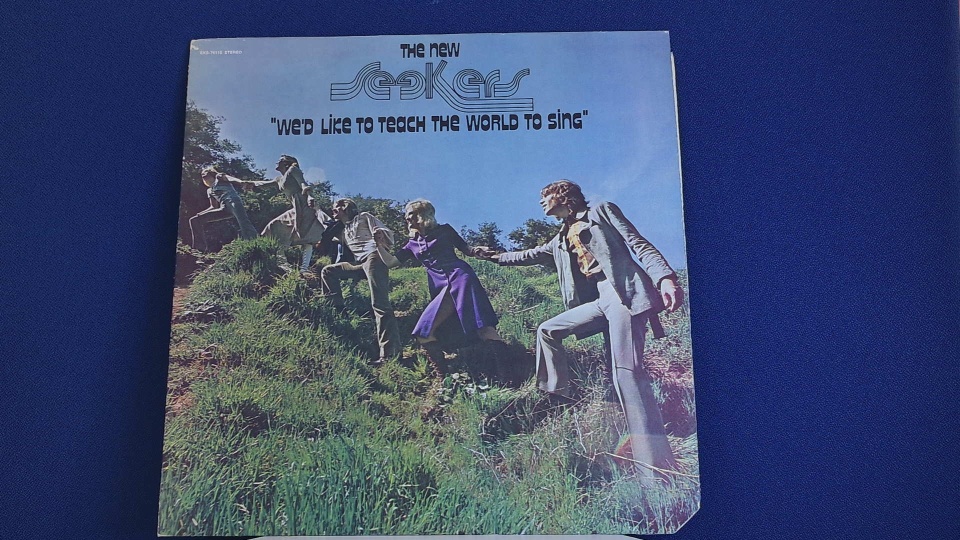 The New Seekers We'd like to teach the world to sing LP