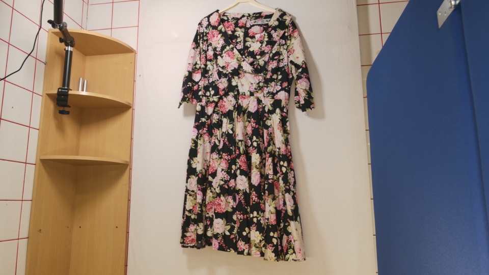 Kukkamekko KOKO 4xl