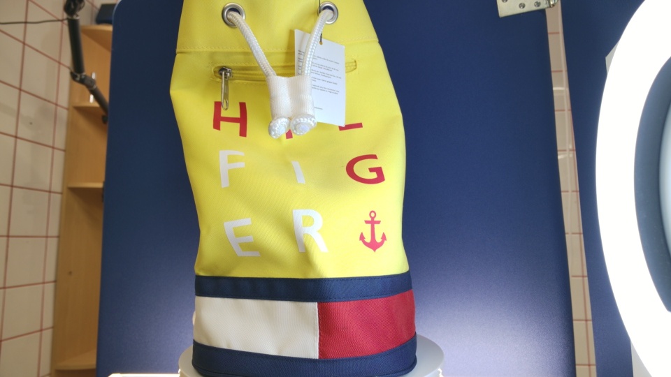 Tommy Hilfiger -kassari