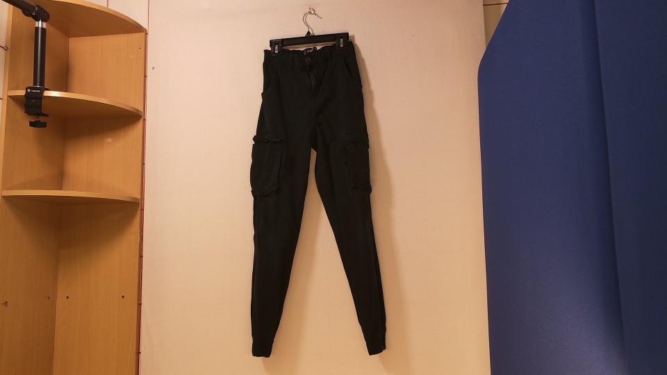 Mustat cargo-housut