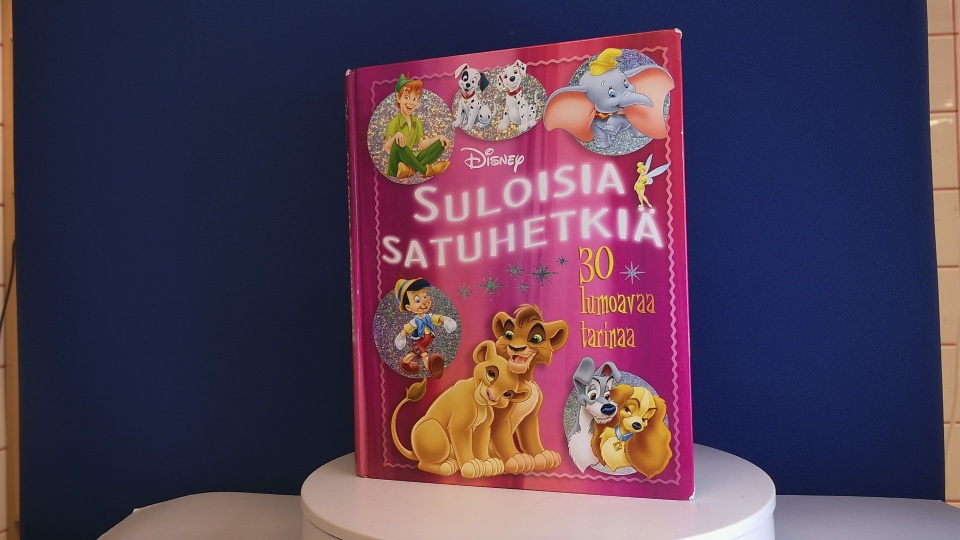 Disney - Suloisia Satuhetkiä