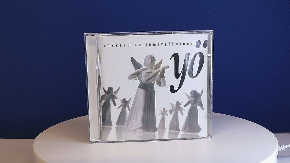 Yö - Rakkaus On Lumivalkoinen