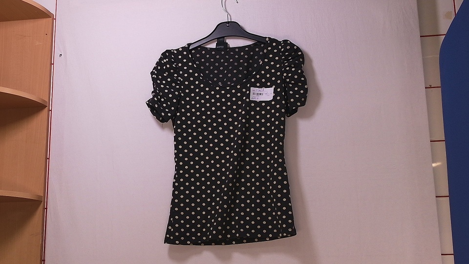 H&M Pilkullinen t-paita KOKO M