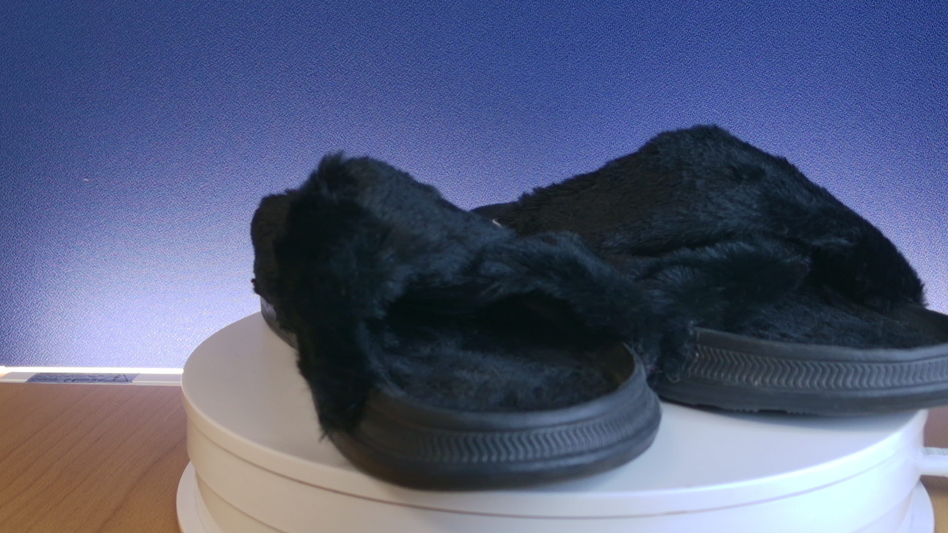 Mustat Slippersit - Image 9