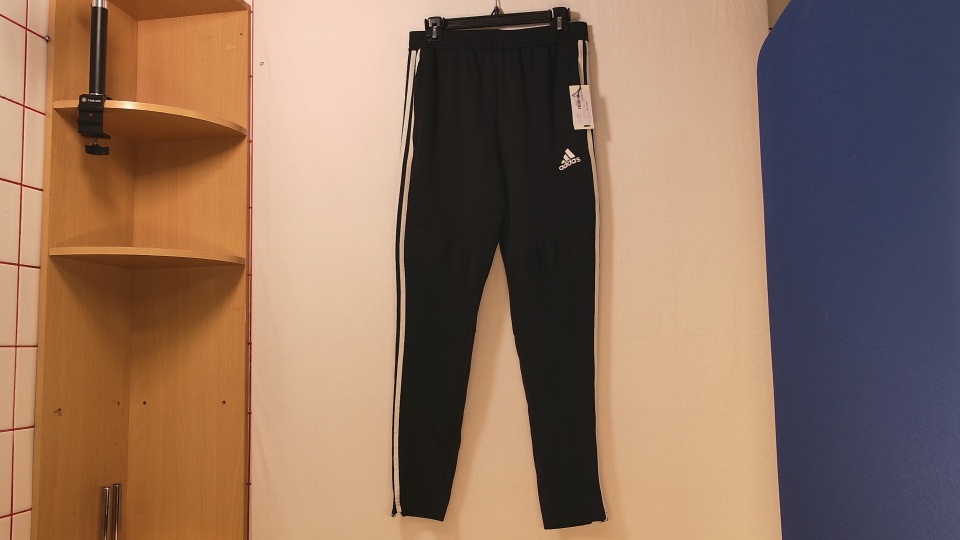 Adidas housut koko M 