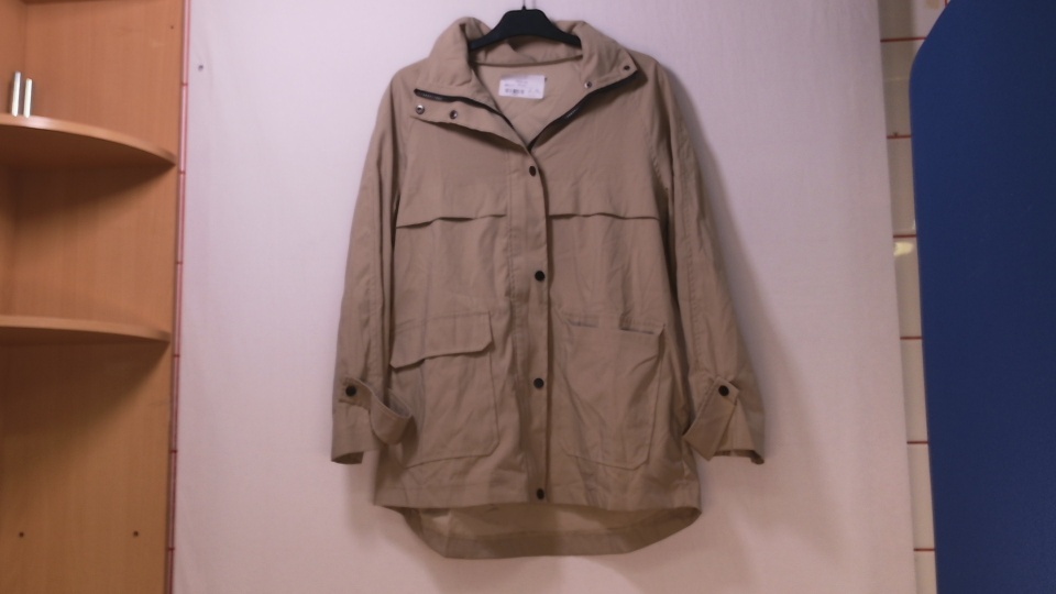 Beige Takki